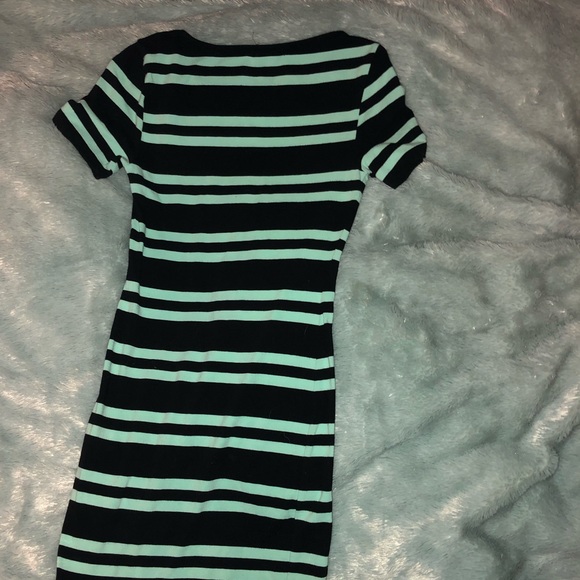 🎉🎉FREE WITH ANY PURCHASE Forever 21 stripe dress - Picture 2 of 3
